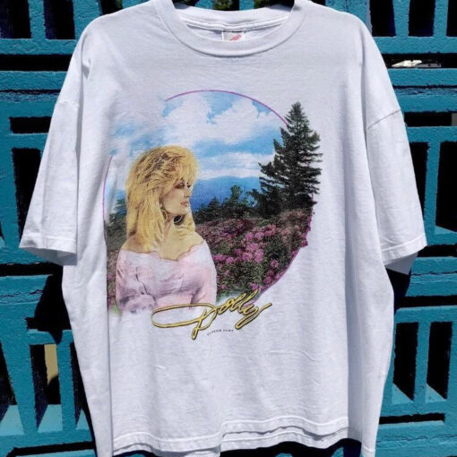 Rip Dolly Parton T-Shirt Vintage Country Music Shirt, Southern Band Tee, Graphic Tee for Country Music Lovers, Dolly Western Shirt